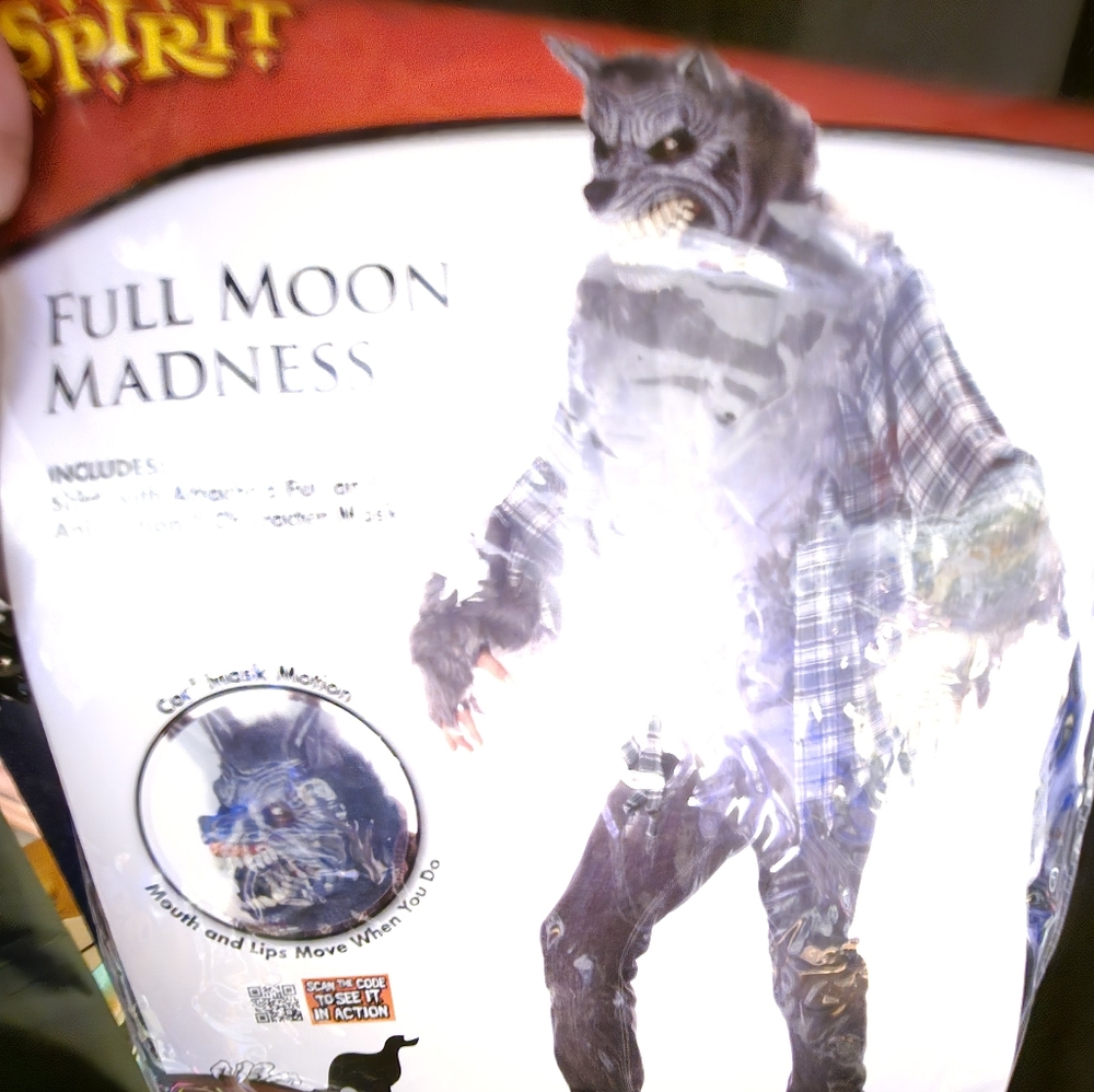 Realistic Wolfman mens costume.